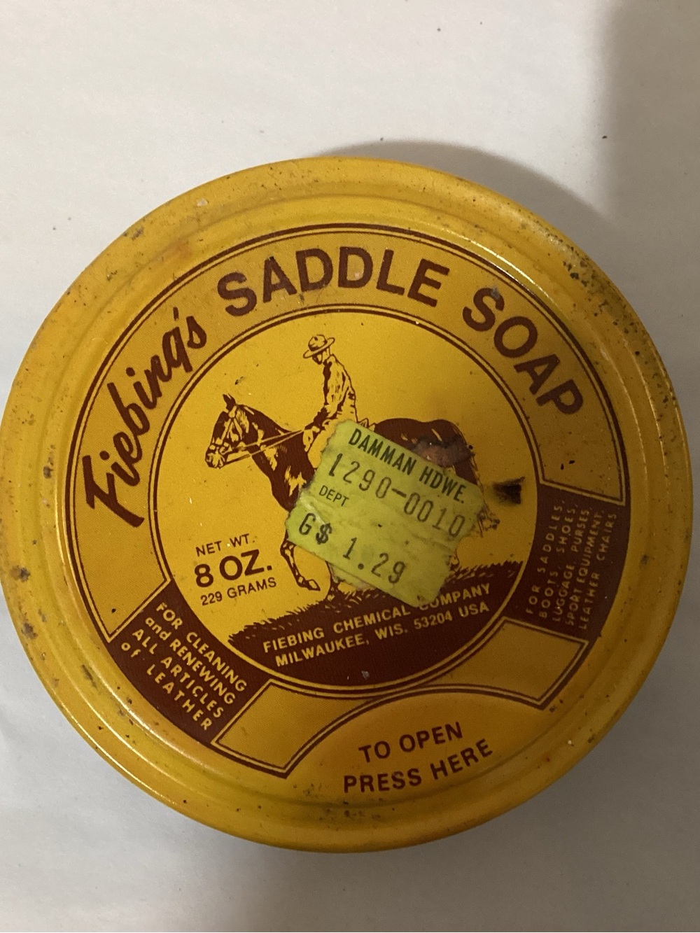 Vtg. 8 oz tin of Fiebings Saddle Soap, Classic Producto for cleaning